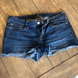 Gap jean shorts- like new!